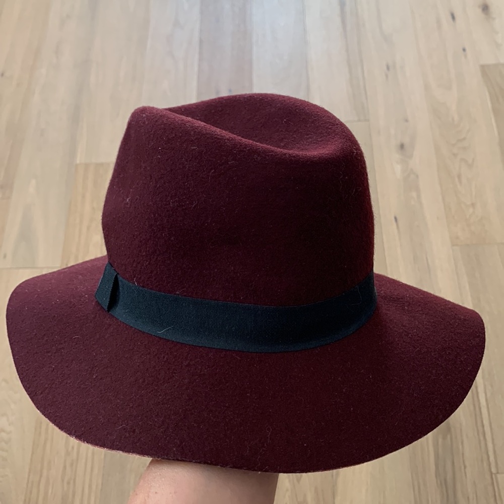 Wool hat - Picture 3 of 3